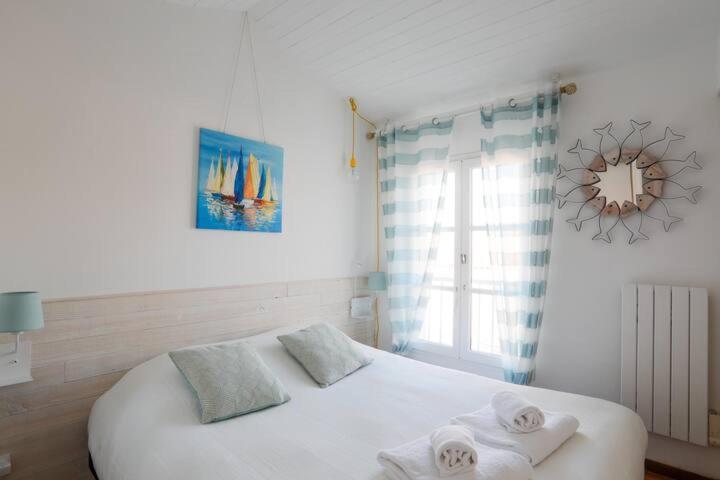شقة Sur L'Ilot De St Martin Au Centre Du Port Vue Exceptionnelle ! سان مارتن دو ر المظهر الخارجي الصورة